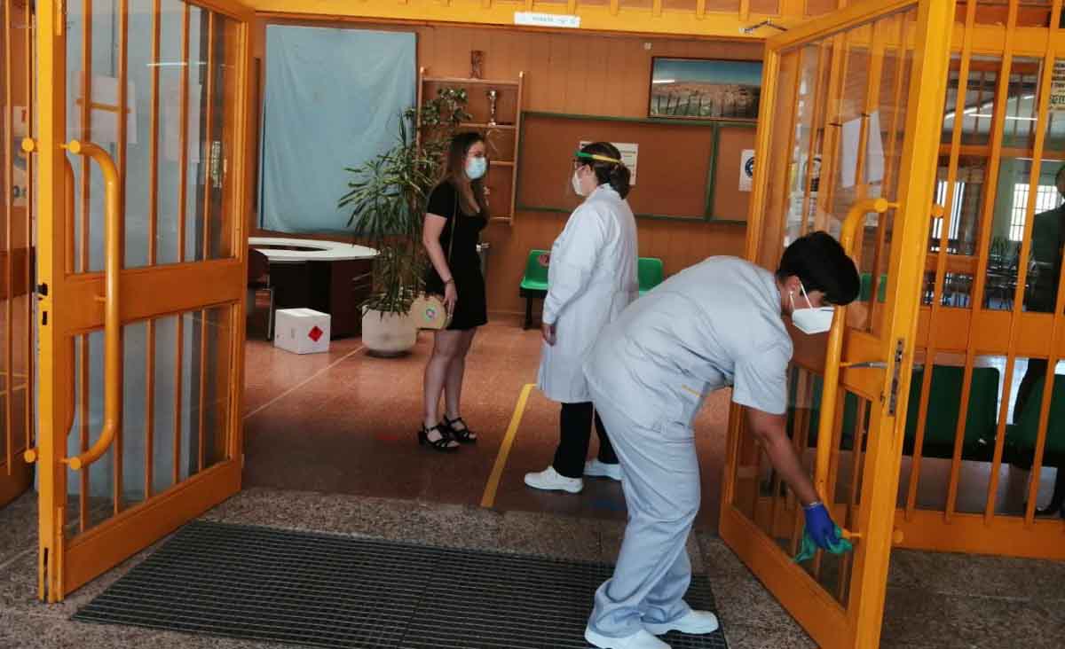Los colegios públicos de Toledo gozan de “muy buen estado” de limpieza y mantenimiento según la encuesta de calidad del servicio.