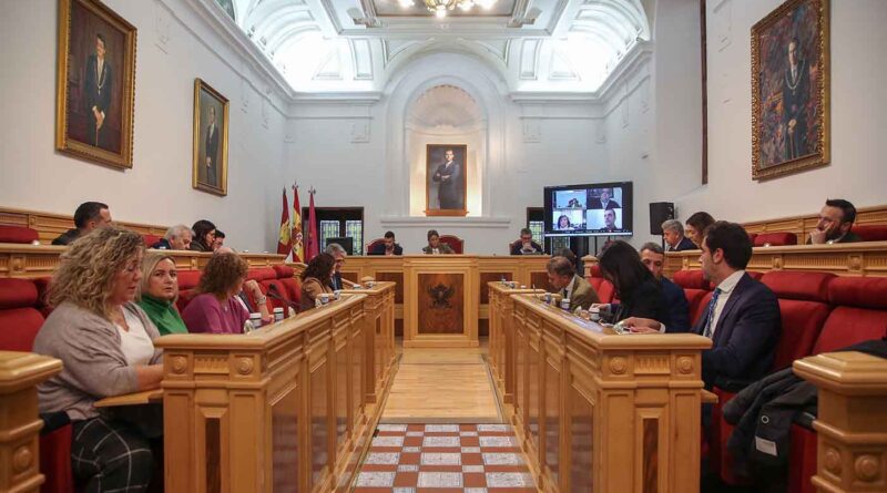 El Pleno municipal de Toledo renueva el compromiso del Ayuntamiento con la erradicación de la Violencia contra la Mujer.