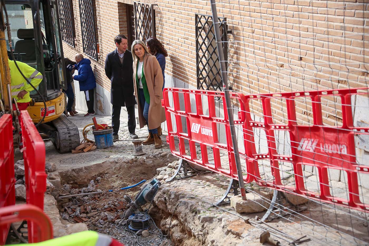 El Ayuntamiento mejora la accesibilidad y el saneamiento de La Antequeruela