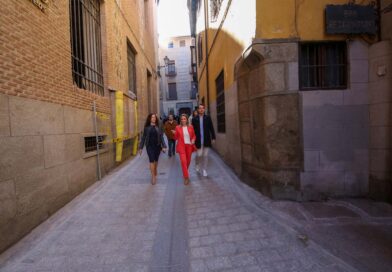 Estado final del eje La Plata – San Vicente donde el Ayuntamiento ha adecentado siete calles. La alcaldesa ha adelantado el próximo arreglo de la calle Alfileritos.