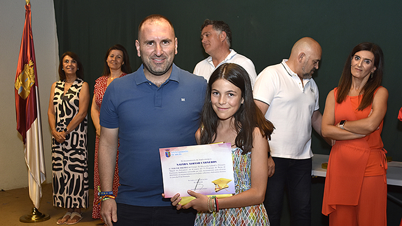 Entrega de becas de excelencia en Argés (10)