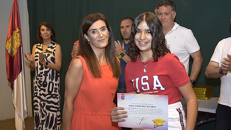 Entrega de becas de excelencia en Argés (8) Excelencia educativa