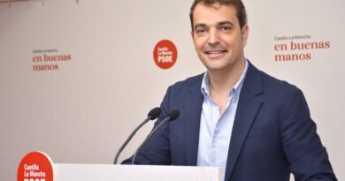 El PSOE insta al PP a que renueve el césped del Paulino Lorenzo, para lo que dispone de una partida de 160.000 euros.