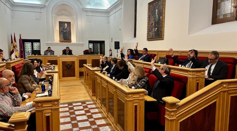 El Ayuntamiento aprueba por unanimidad un nuevo horario de bibliotecas municipales.