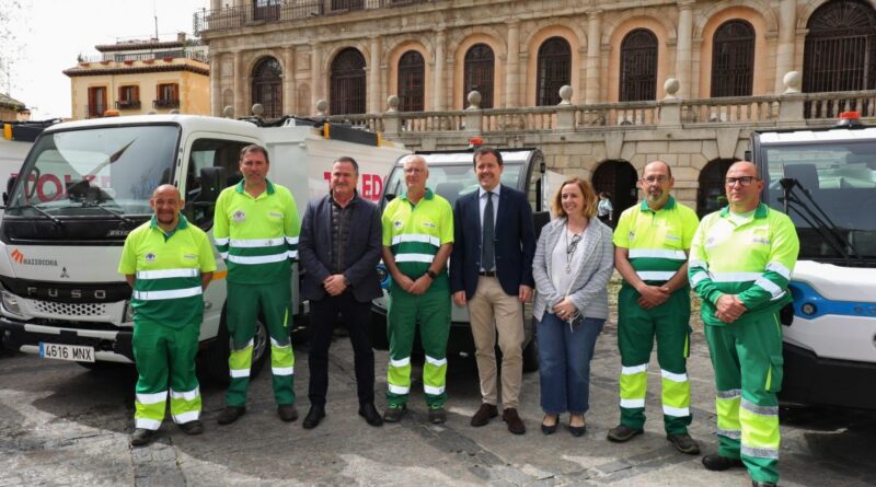 Toledo adquiere 4 nuevos camiones de recogida de basura y 5 baldeadoras para el Casco Histórico “más eficientes y sostenibles”.