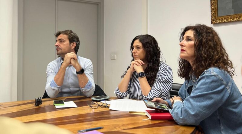 El PSOE pide a Carlos Velázquez la redacción ya del Plan de Ordenación Municipal