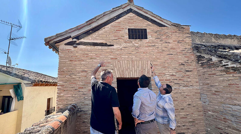 Carlos Velázquez visita la casa de las cadenas