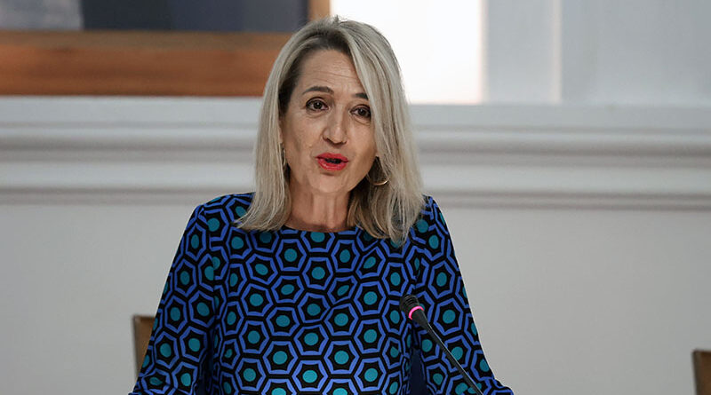 Inés Cañizares debate de la Ciudad