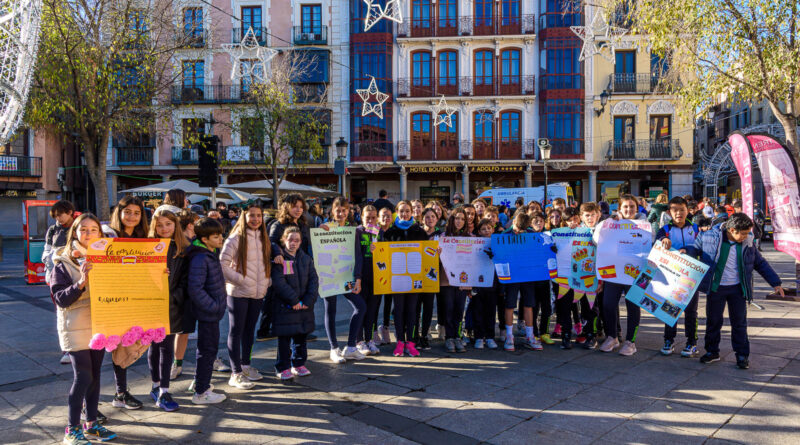 Escolares en Toledo celebran el aniversario de la Constitución.