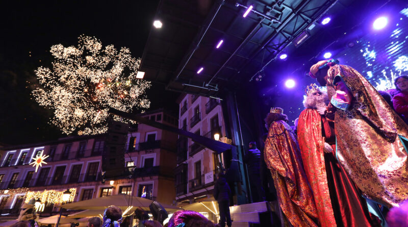 Nueve carrozas, siete pasacalles y más de 500 personas conformarán la Cabalgata de Reyes