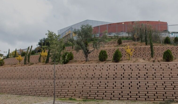 Adjudicadas las obras para la construcción del muro de contención del centro de mayores de Buenavista