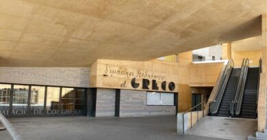 El Ayuntamiento recibe el pago para reparar las escaleras mecánicas del Miradero