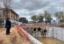 Velázquez supervisa las obras de la balsa de Azucaica, claves para prevenir inundaciones