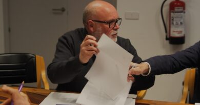 IU denuncia el uso de contratos menores por parte del Gobierno de PP y Vox