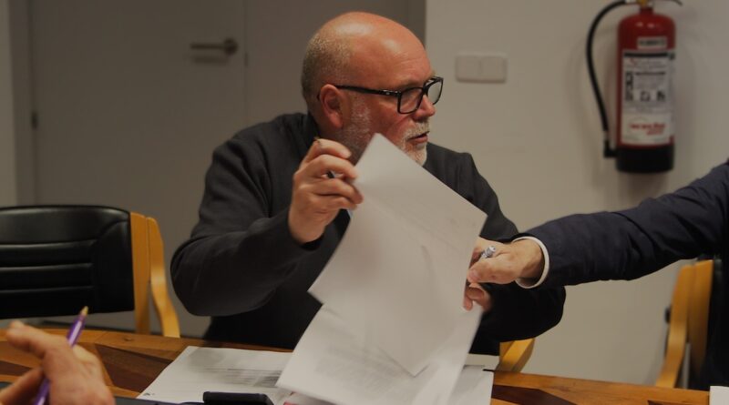 IU denuncia el uso de contratos menores por parte del Gobierno de PP y Vox