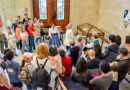 Participantes en la lectura de textos cervantinos durante el Día del Libro de la Diputación de Toledo en el Palacio Provincial.