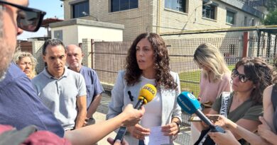 El PSOE denuncia dos años de parálisis y abandono con Carlos Velázquez al frente del Ayuntamiento