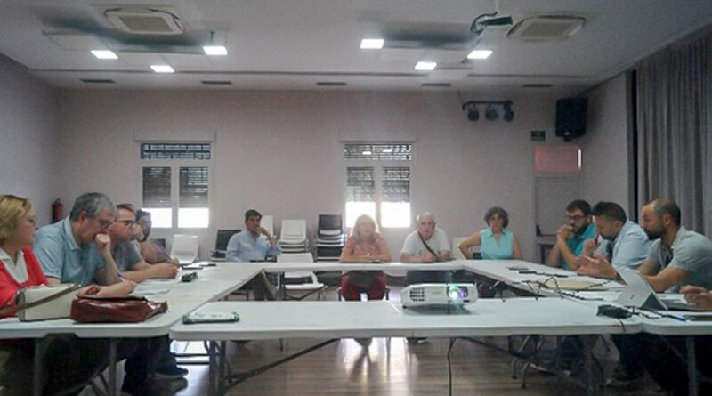 Reunión de la Comunidad Energética Local de Burguillos de Toledo impulsando el autoconsumo colectivo