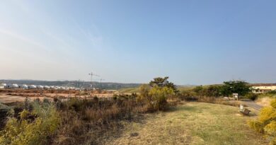 El Ayuntamiento limpia y desbroza la zona afectada por el incendio en La Legua