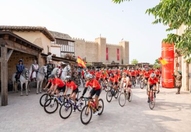 La Vuelta celebra su 90º aniversario en Puy du Fou con una jornada histórica