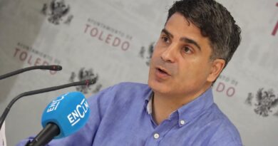 Las obras de la cubierta del Palacio de Congresos eliminarán las humedades del último tramo de escaleras