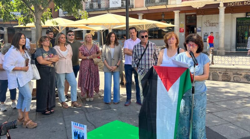 Acto de lectura en Toledo de los nombres de los niños asesinados en Gaza