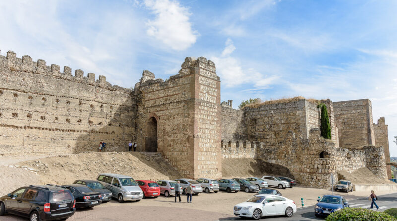 Vista panorámica del histórico Castillo de Escalona