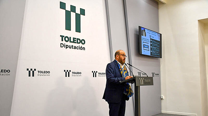 El diputado de Cultura de la Diputación de Toledo, Tomás Arribas, durante la rueda de prensa sobre las subvenciones culturales de 2026.