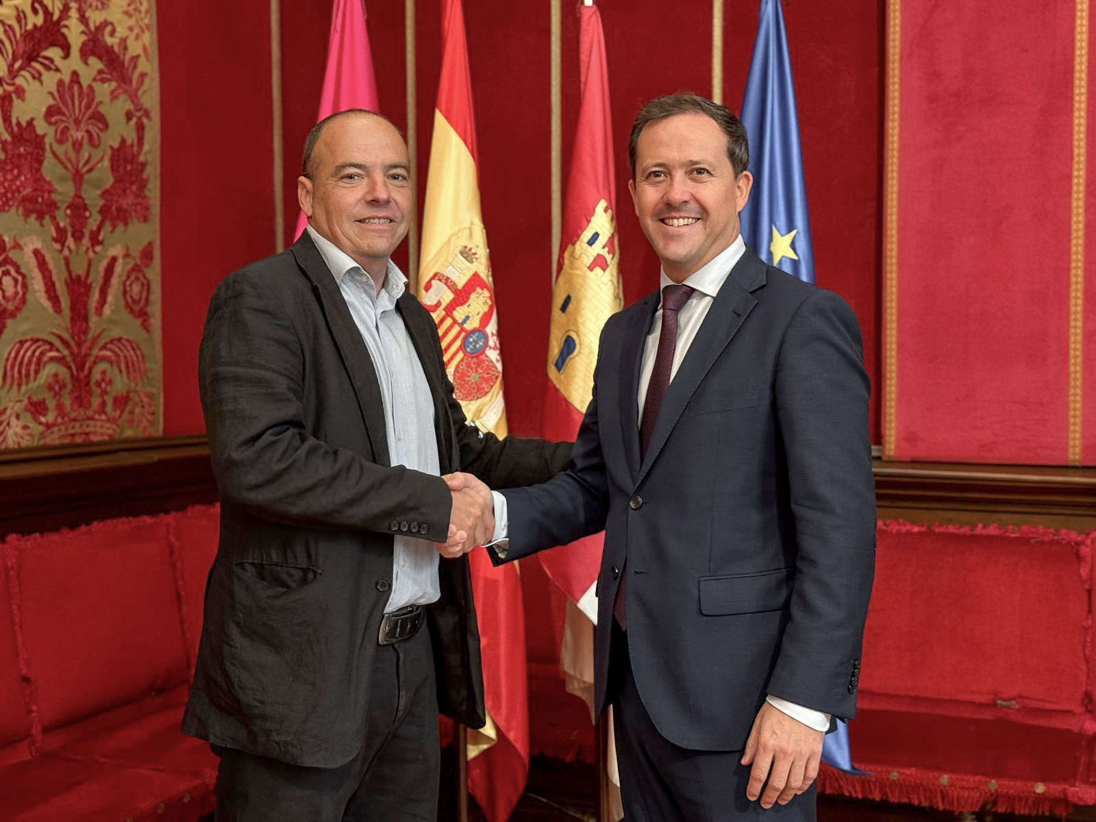 Aarón y carlos en la firma