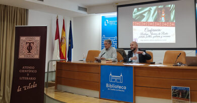 El ponente, D. Miguel Ángel Dionisio Vivas, durante la conferencia sobre Rodrigo Jiménez de Rada organizada por el Ateneo de Toledo en la Biblioteca Regional.