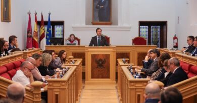 Velázquez anuncia en el Debate del Estado del Municipio un convenio con la Junta y la Diputación para desbloquear la estación de autobuses