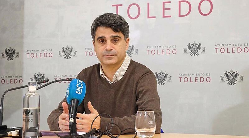 Juan José Alcalde informando sobre las ayudas a clubes y deportistas y acuerdos de la Junta de Gobierno en Toledo.