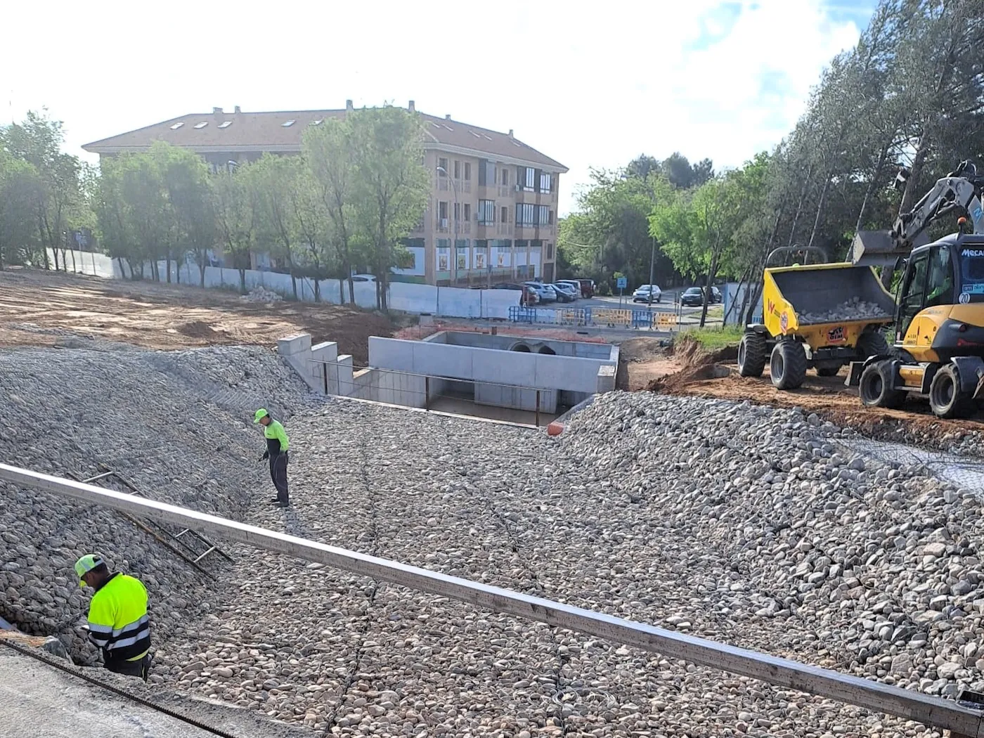 Foto 2 Trabajos en el arenero de Azucaica durante la I fase de las obras copia Foto 2 Trabajos en el arenero de Azucaica durante la I fase de las obras copia