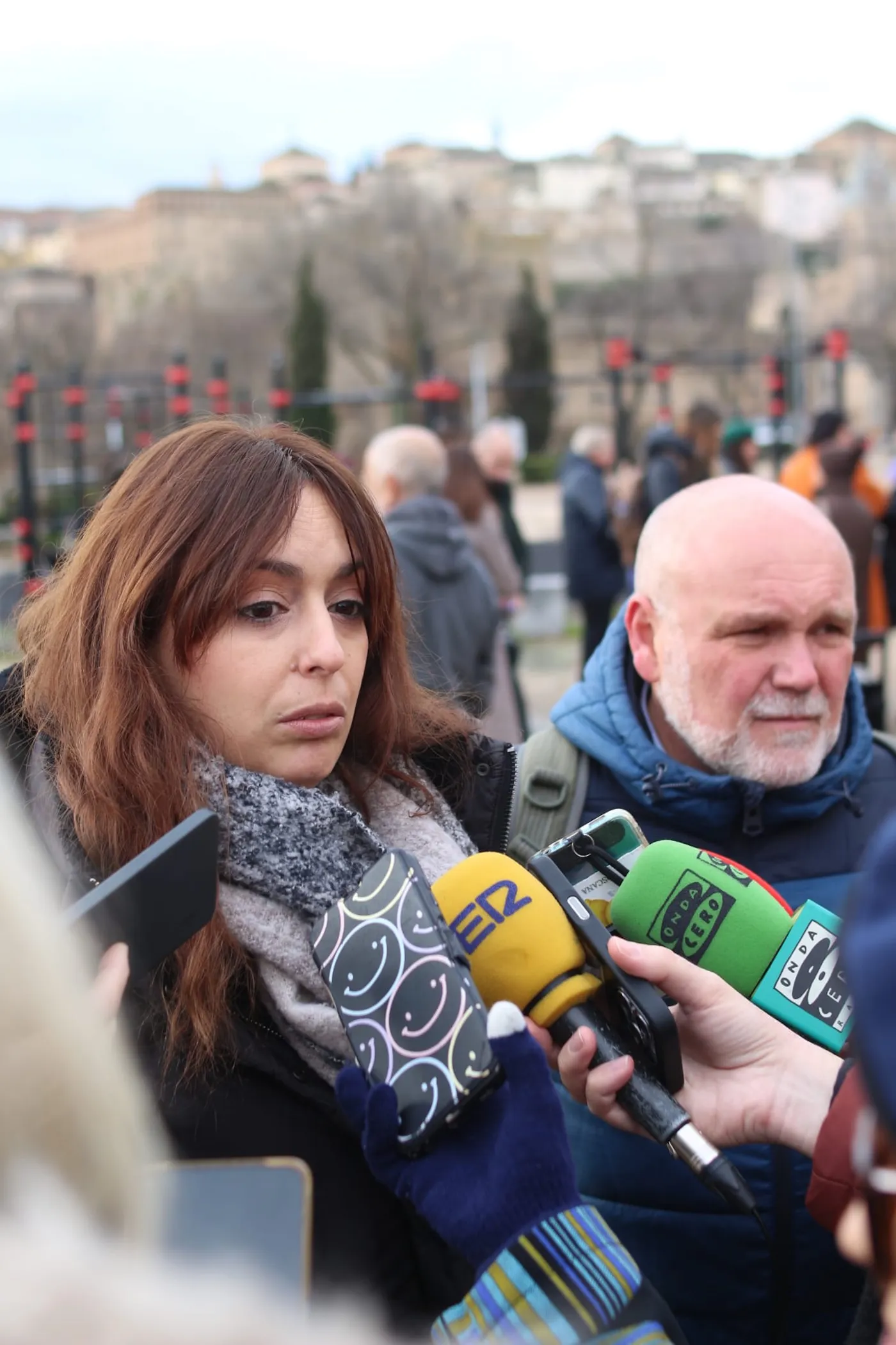 Elisa Fernández y Txema Fernández en la concentración mensual contra la violencia machista Elisa Fernández y Txema Fernández en la concentración mensual contra la violencia machista