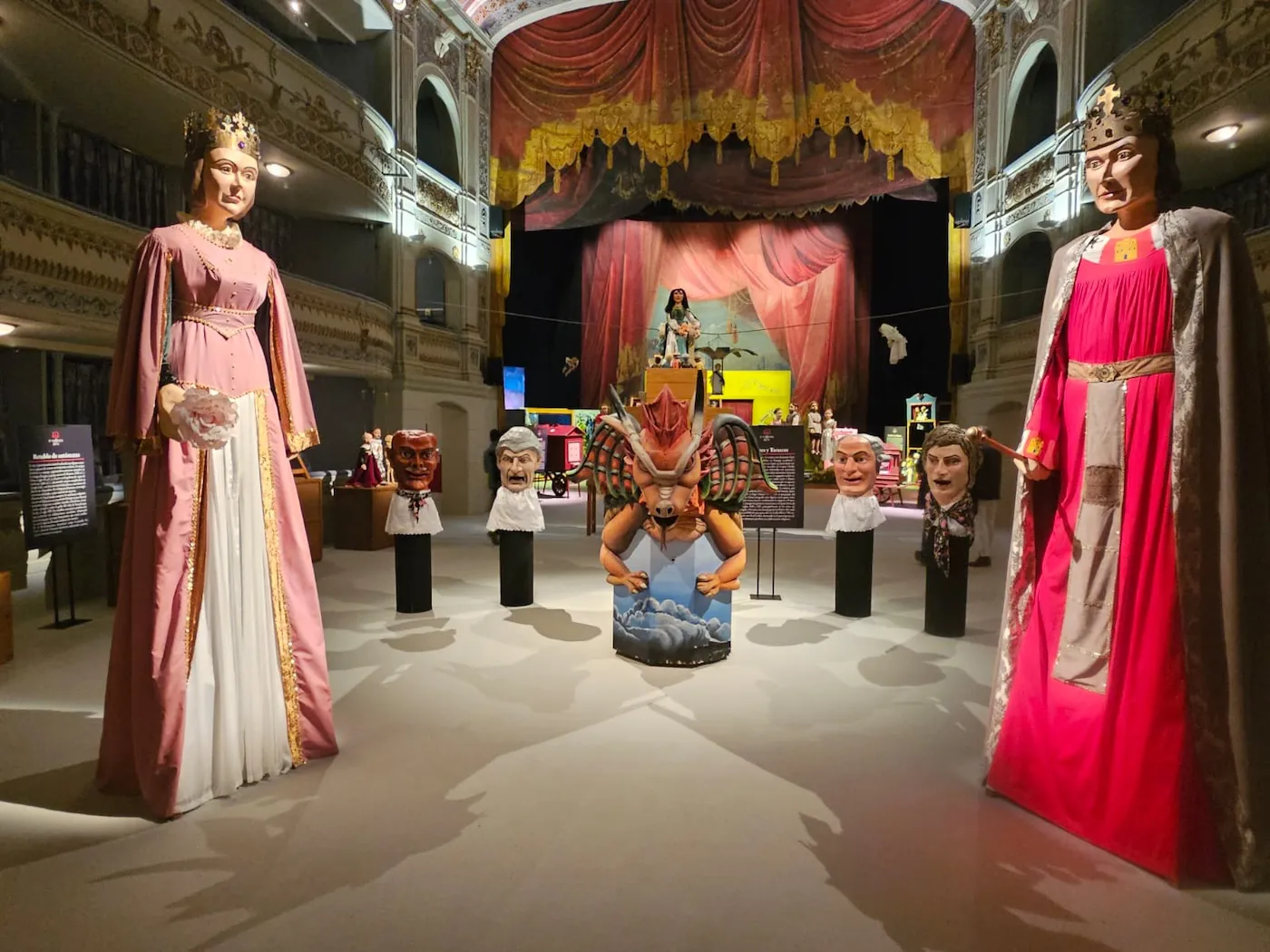 teatro de rojas sin alma at 10.58.40