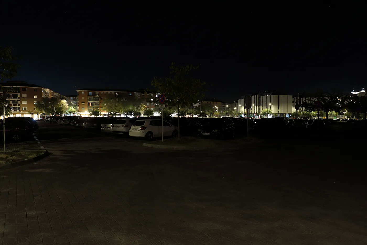 AparcamientoNoche3 copia