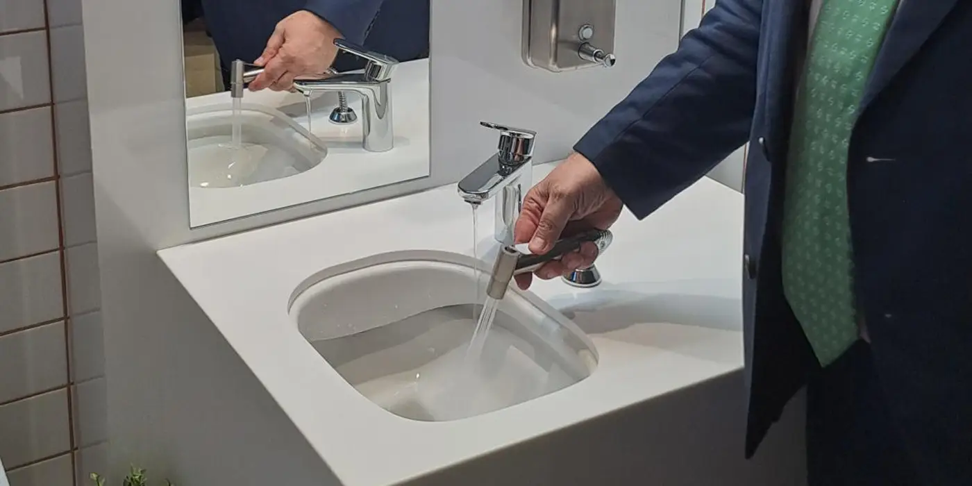 Baño Ostomizado AECC Toledo Cáncer de colon Baño Ostomizado AECC Toledo Cáncer de colon