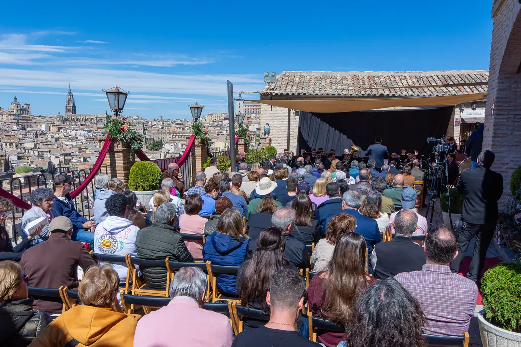 Banda de Música de Villaseca de la Sagra durante el II Certamen de Bandas de Música en la Semana Santa de Toledo en la Ermita del Valle. Banda de Música de Villaseca de la Sagra durante el II Certamen de Bandas de Música en la Semana Santa de Toledo en la Ermita del Valle.