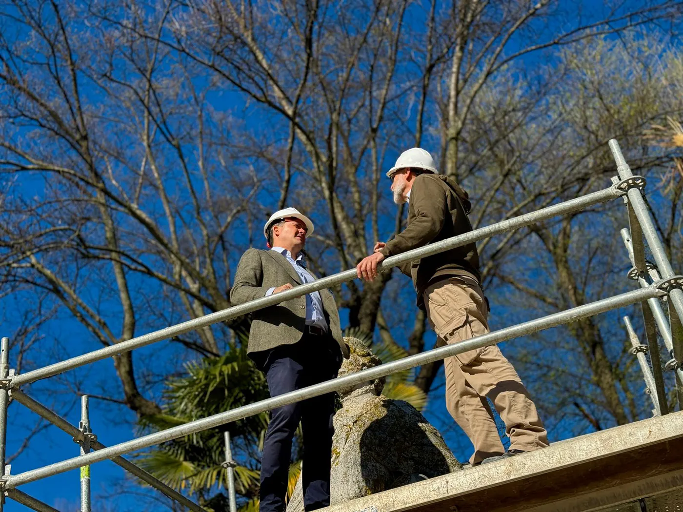 Velazquez visitas escultura Vega (4) copia