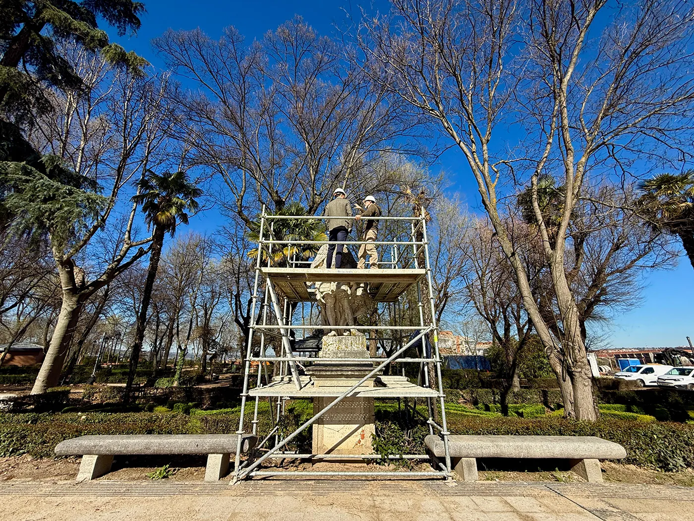 Velazquez visitas escultura Vega (5) copia