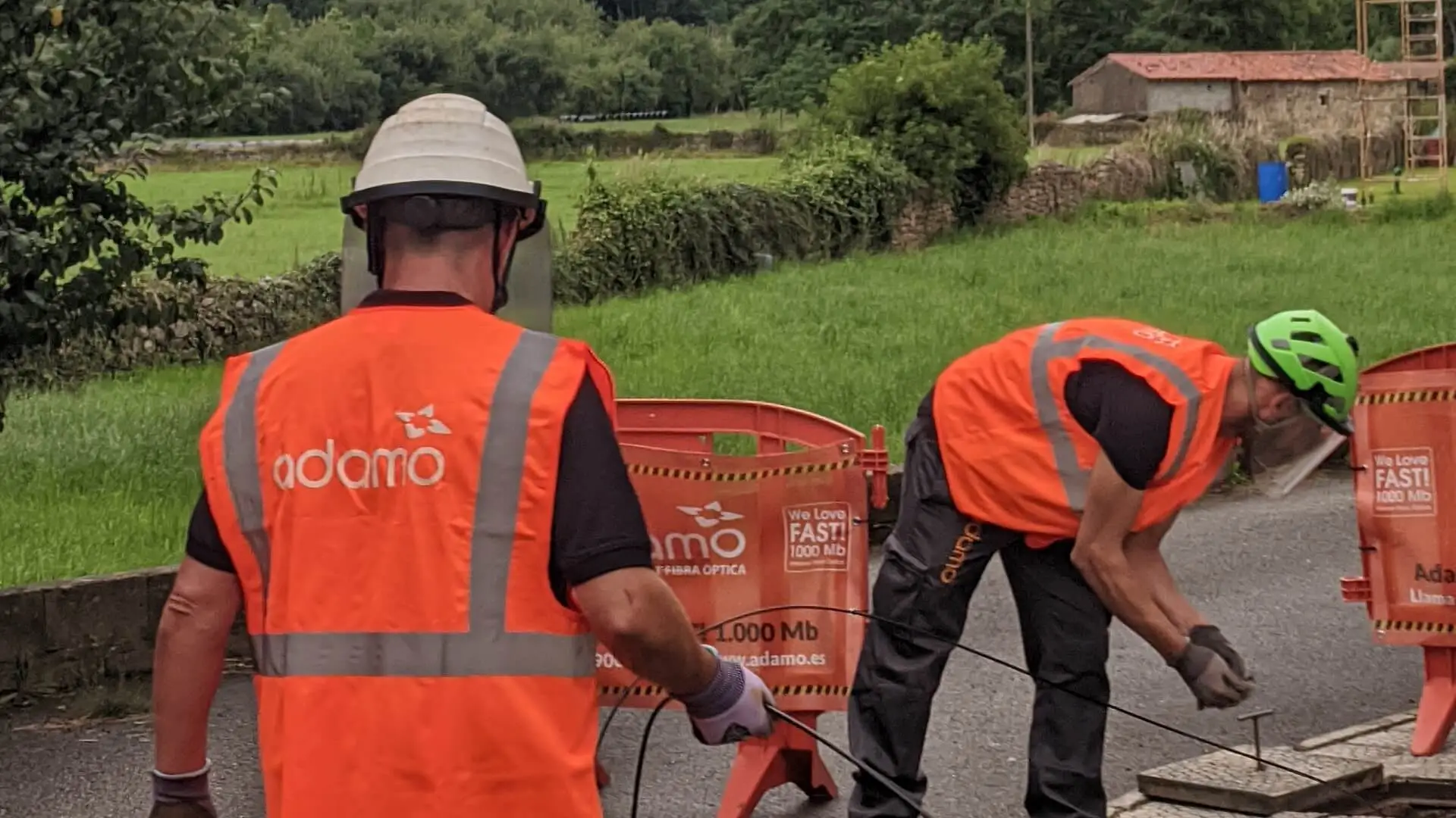 foto Adamo despligue (1) foto Adamo despligue (1)