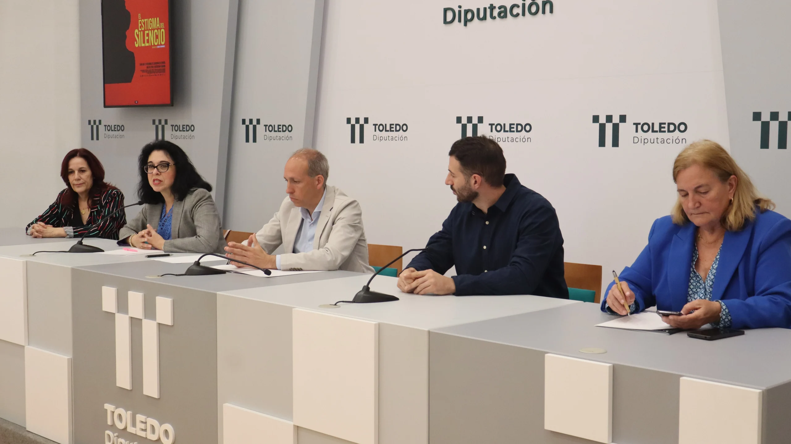30042026 Presentación del documental El estigma del silencio 1
