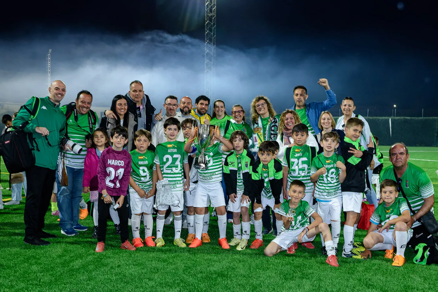 Entrega de trofeos en el campeonato de fútbol prebenjamín Montes de Toledo en Argés 2026 007