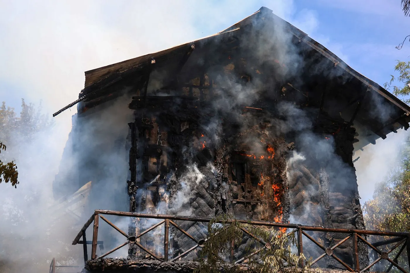 casa del corcho incendio 13