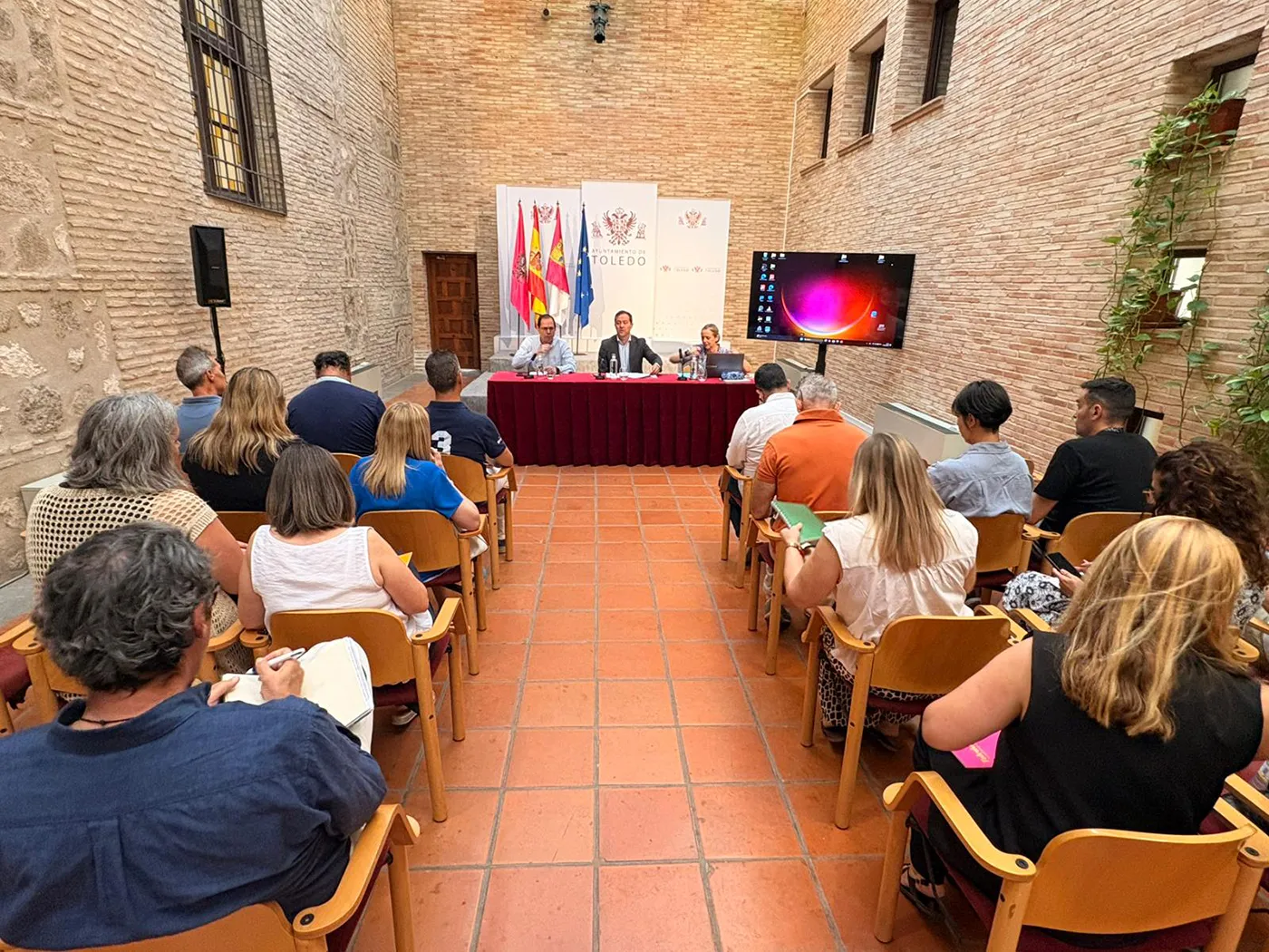 Velazquez reunión colegios climatización 1.09 06 26 Velazquez reunión colegios climatización 1.09 06 26